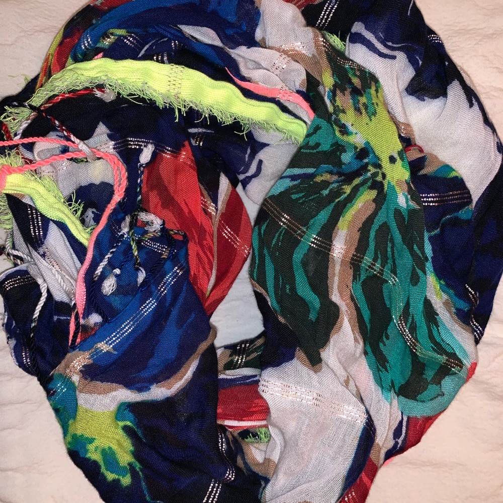 Loft Scarf